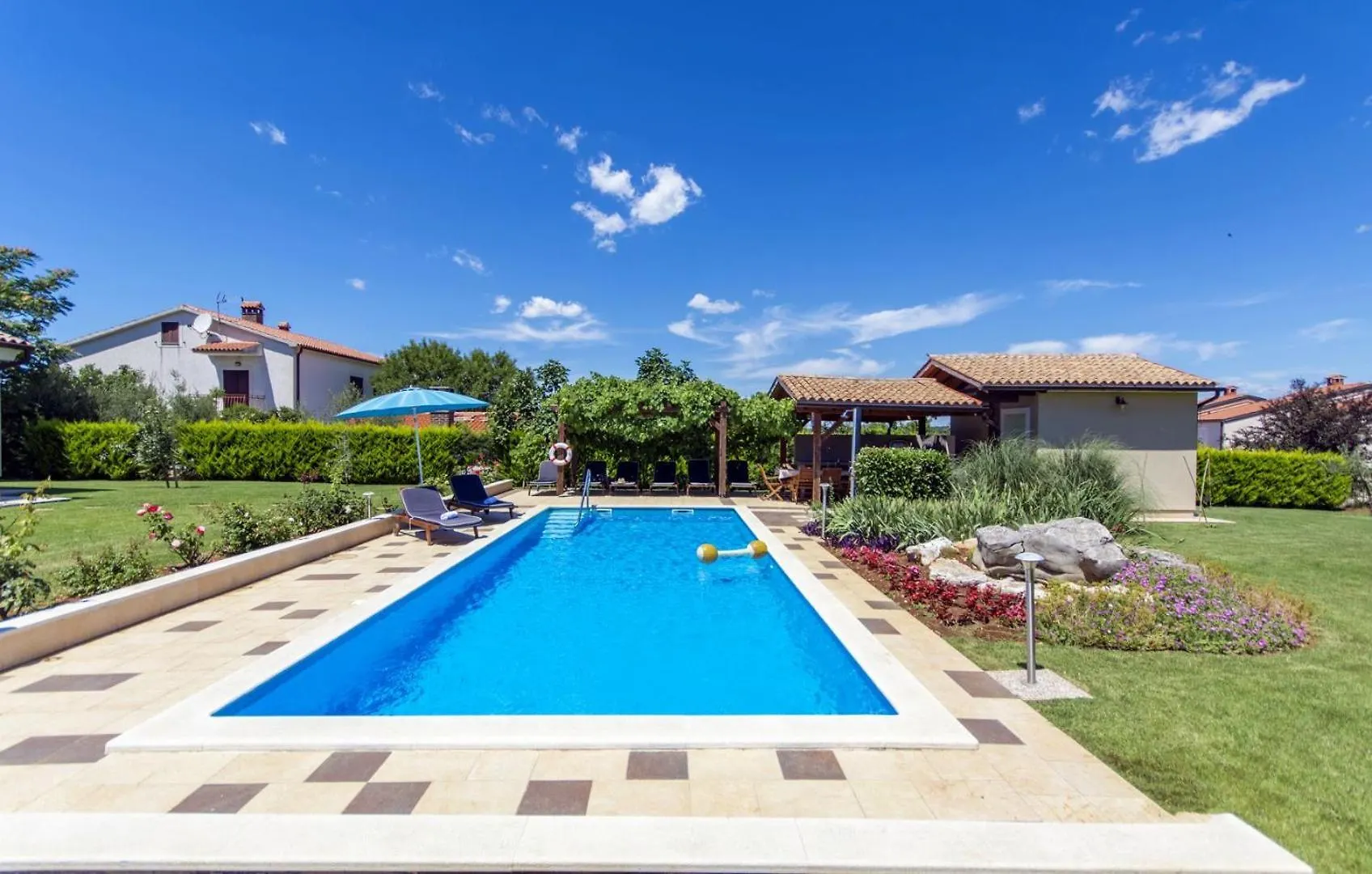 Beautiful Villa Judita With Pool In Tar Tar-Vabriga 0*,