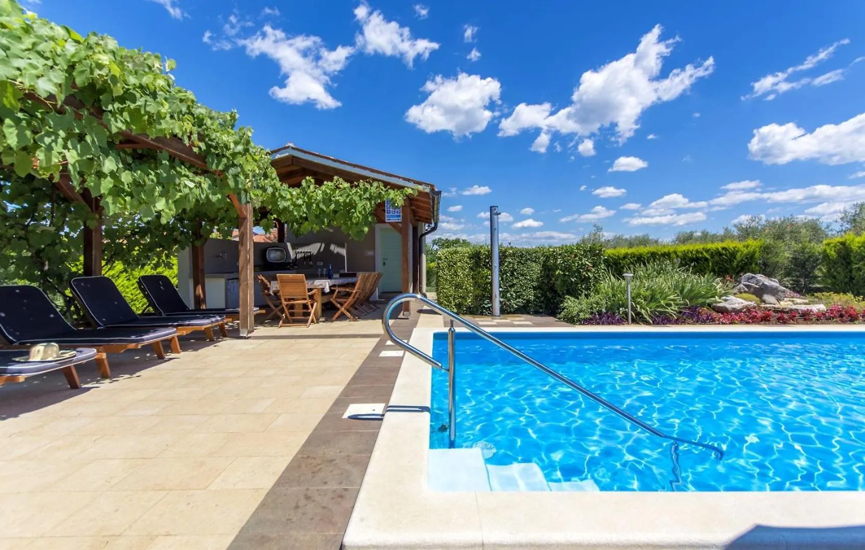 Beautiful Villa Judita With Pool In Tar Tar-Vabriga