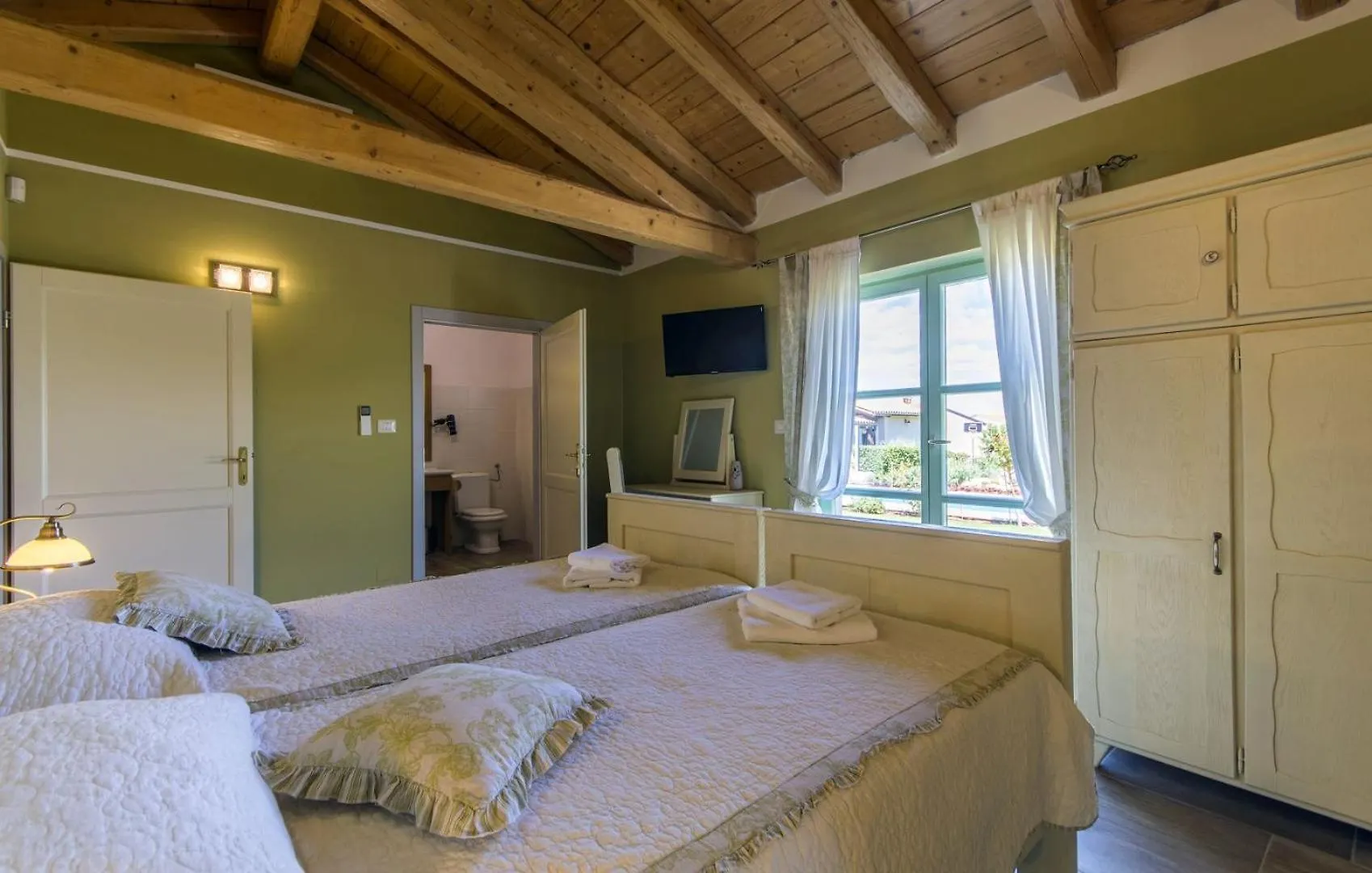 Beautiful Villa Judita With Pool In Tar Tar-Vabriga