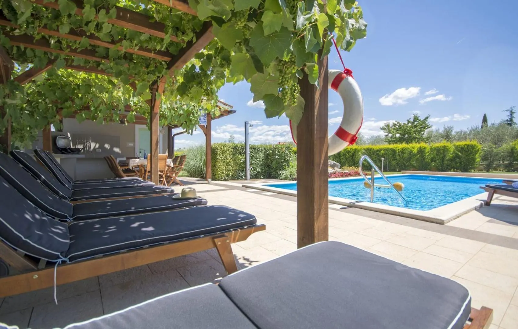 Beautiful Villa Judita With Pool In Tar Tar-Vabriga